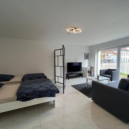Wunderschoene Unterkunft Mit Terrasse - 24H7T Checkin Karlsruhe Luaran gambar