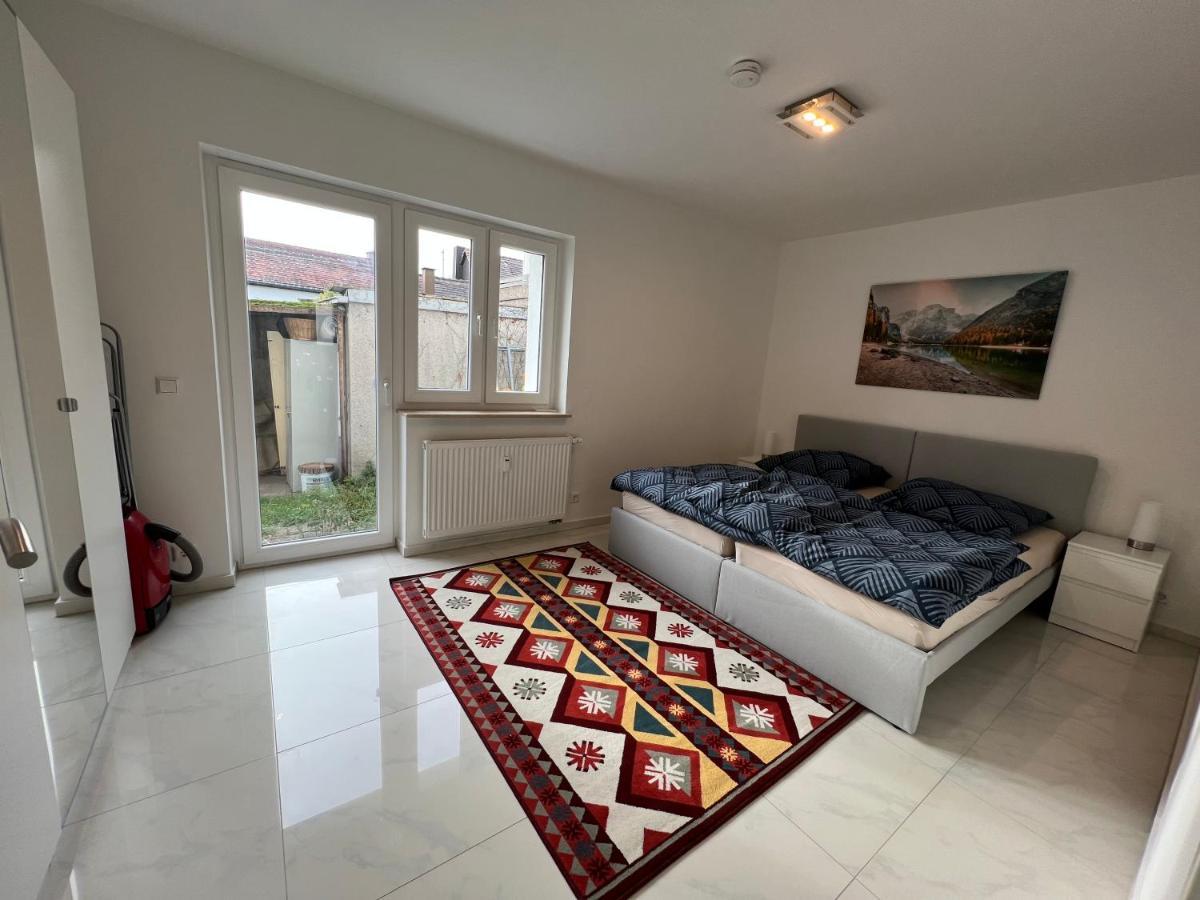Wunderschoene Unterkunft Mit Terrasse - 24H7T Checkin Karlsruhe Luaran gambar